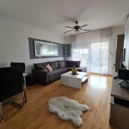 아파트 Apartman Jadra
